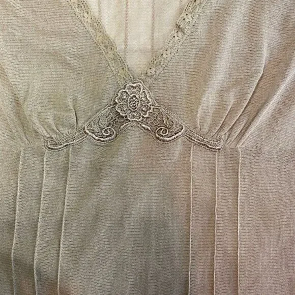Vintage Y2K Delicate Scalloped Lace Ivory Pleated Romantic Blouse - Picture 6 of 13